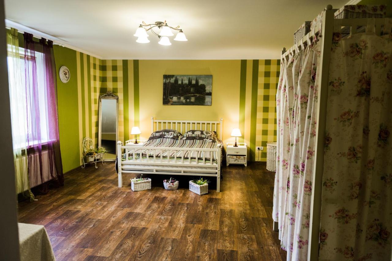 Golden Park Apartments Umań Zewnętrze zdjęcie